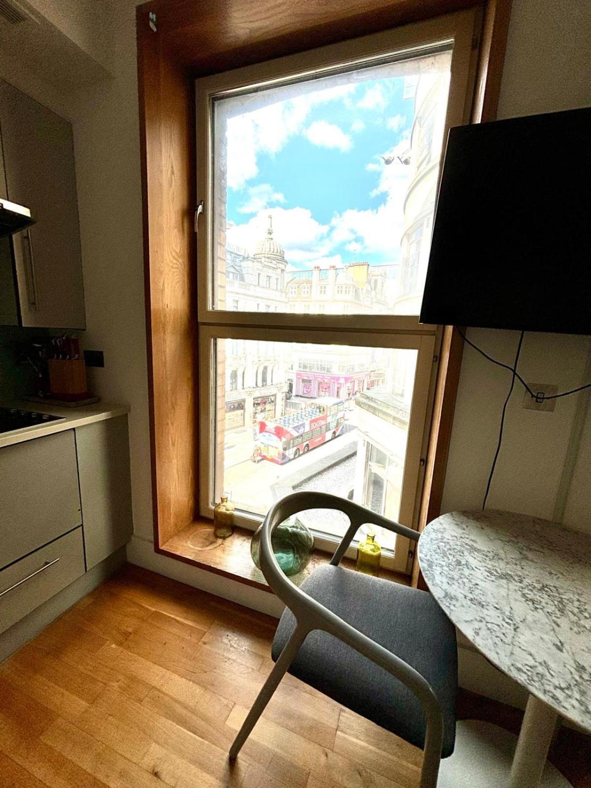 1 Bedroom In Piccadilly Circus St James Cov1 Londra Exterior foto